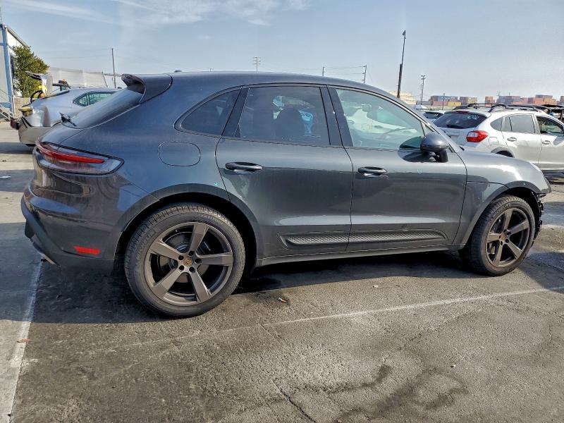 Фото 3 - PORSCHE MACAN