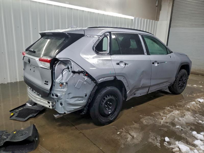 Фото 3 - TOYOTA RAV4