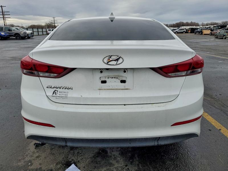 Фото 6 - HYUNDAI ELANTRA