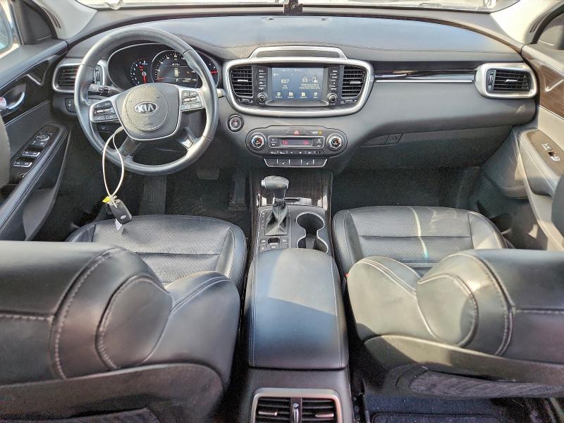 Фото 8 - KIA SORENTO