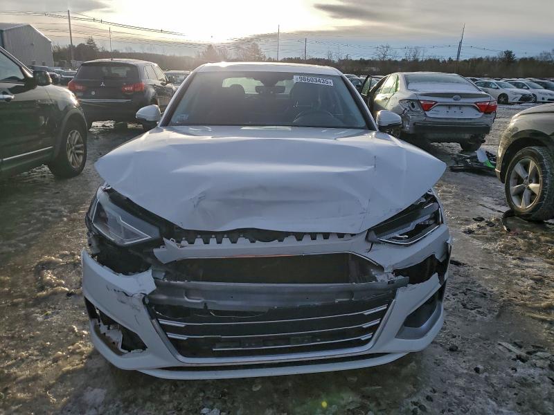 Фото 5 - AUDI A4