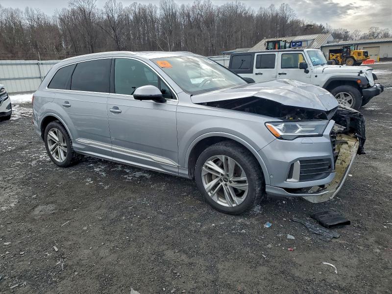 Фото 4 - AUDI Q7