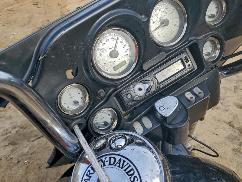 HARLEY-DAVIDSON FL 2013