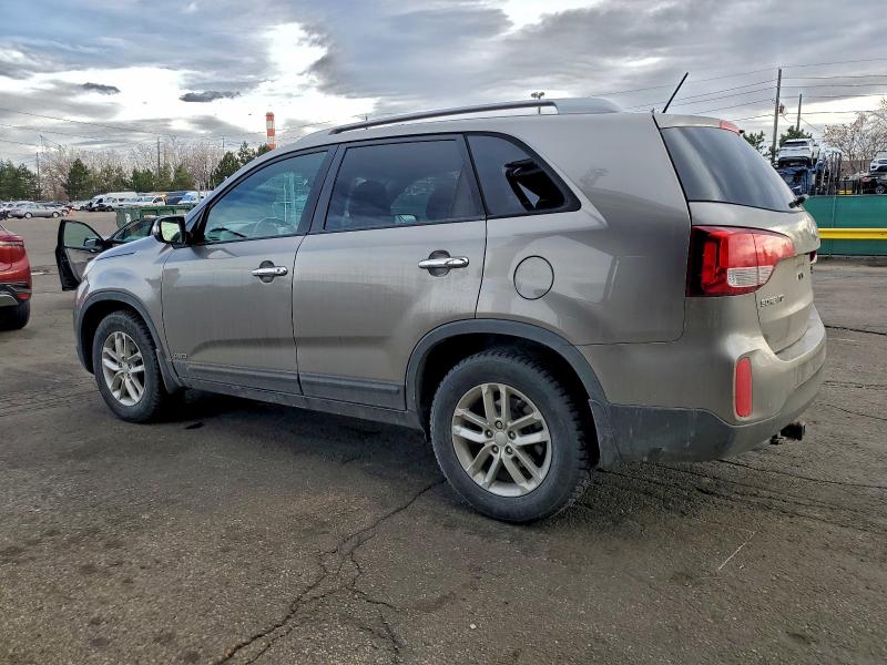 Фото 2 - KIA SORENTO