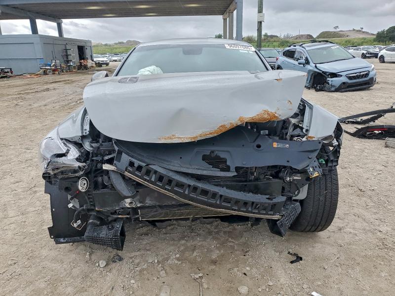 Фото 5 - KIA STINGER