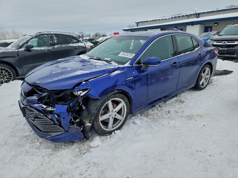 Фото 1 - TOYOTA CAMRY