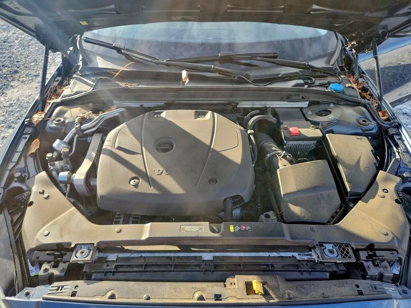 Фото 11 - VOLVO S60