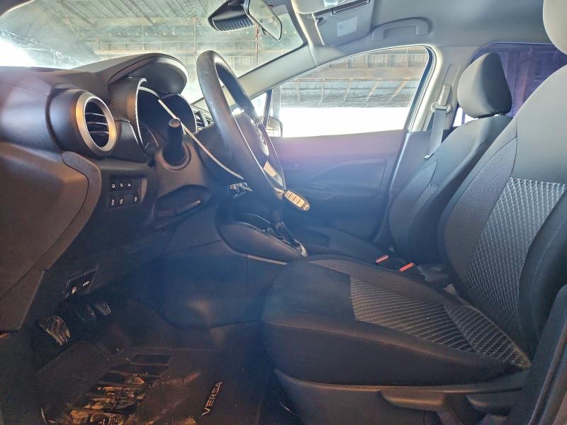 Фото 7 - NISSAN VERSA