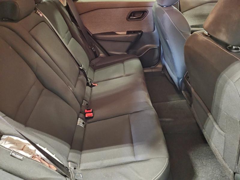 Фото 10 - NISSAN ROGUE