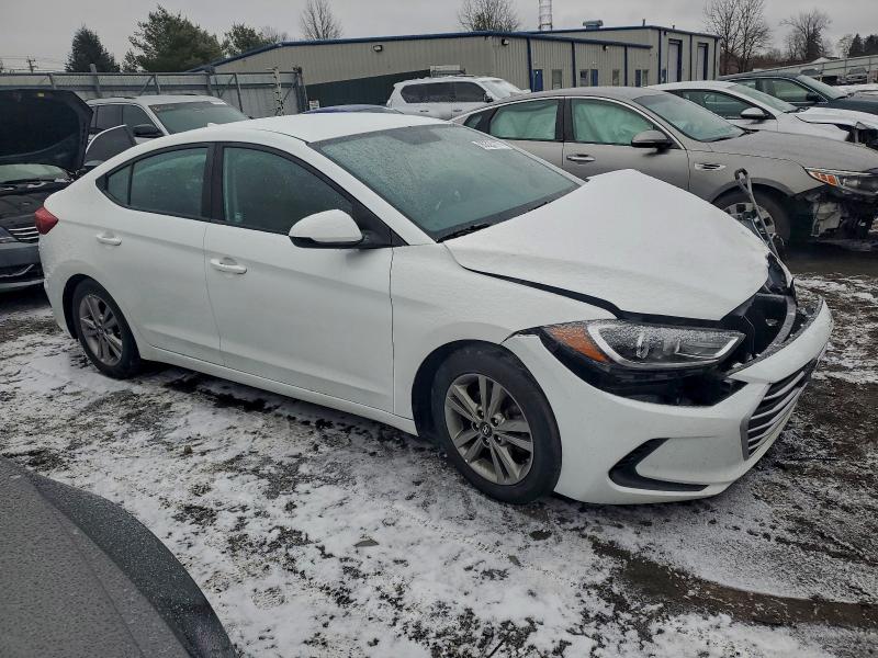 Фото 4 - HYUNDAI ELANTRA