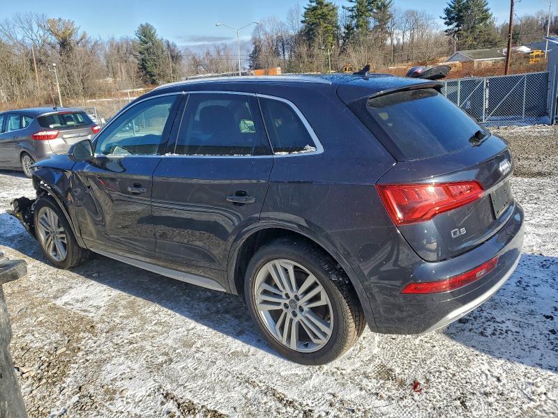 Фото 2 - AUDI Q5