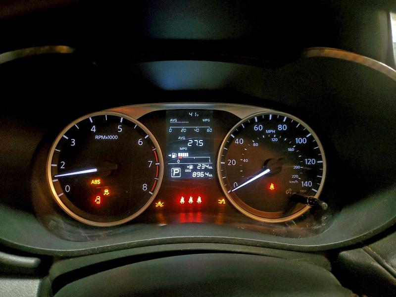 Фото 9 - NISSAN VERSA