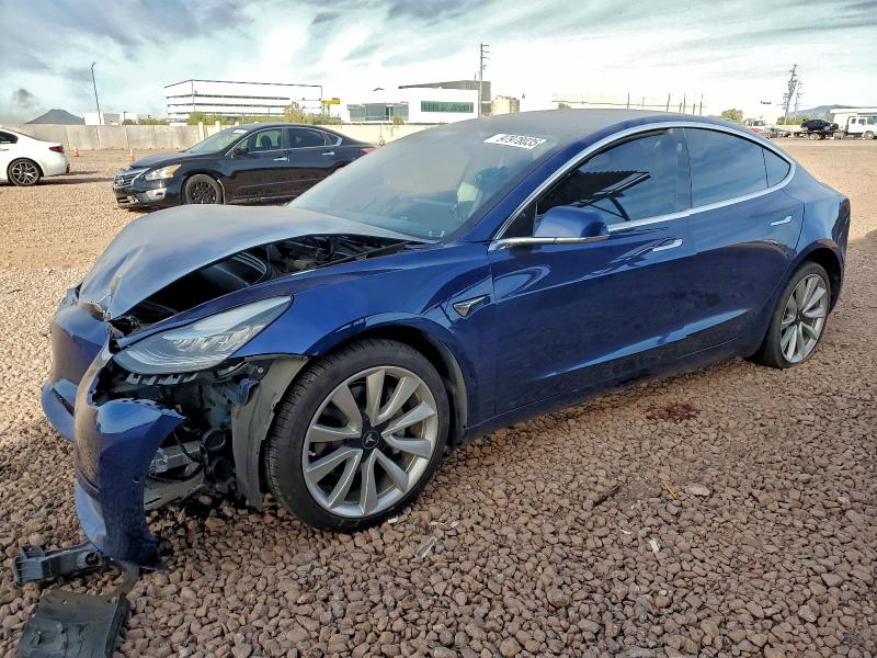 Фото 1 - TESLA MODEL 3