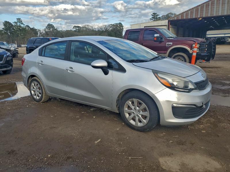 Фото 4 - KIA RIO
