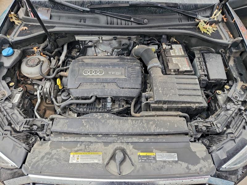 Фото 11 - AUDI Q3