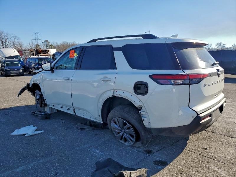 Фото 2 - NISSAN PATHFINDER