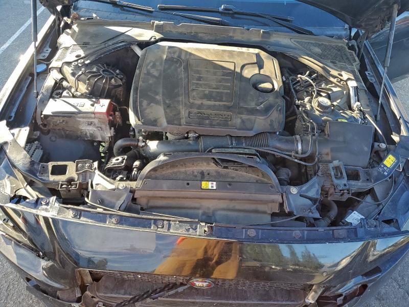 Фото 11 - JAGUAR XE