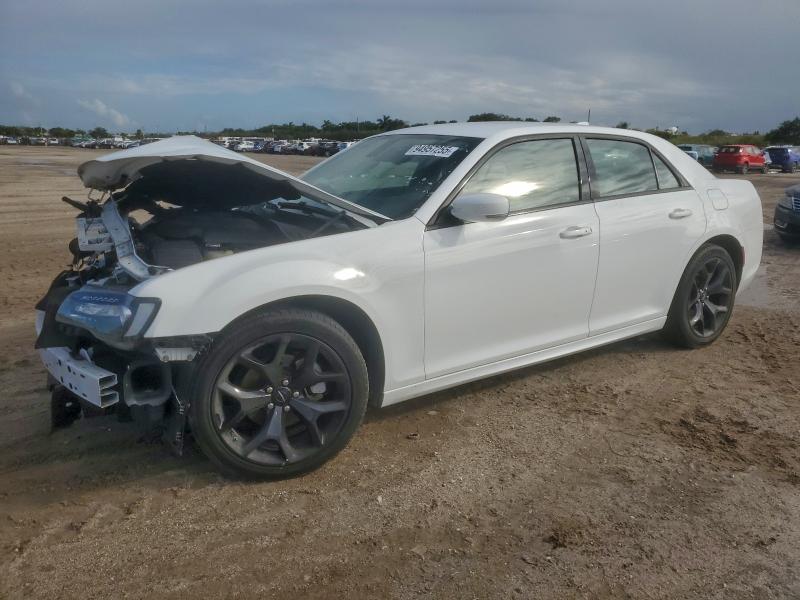 Фото 1 - CHRYSLER 300