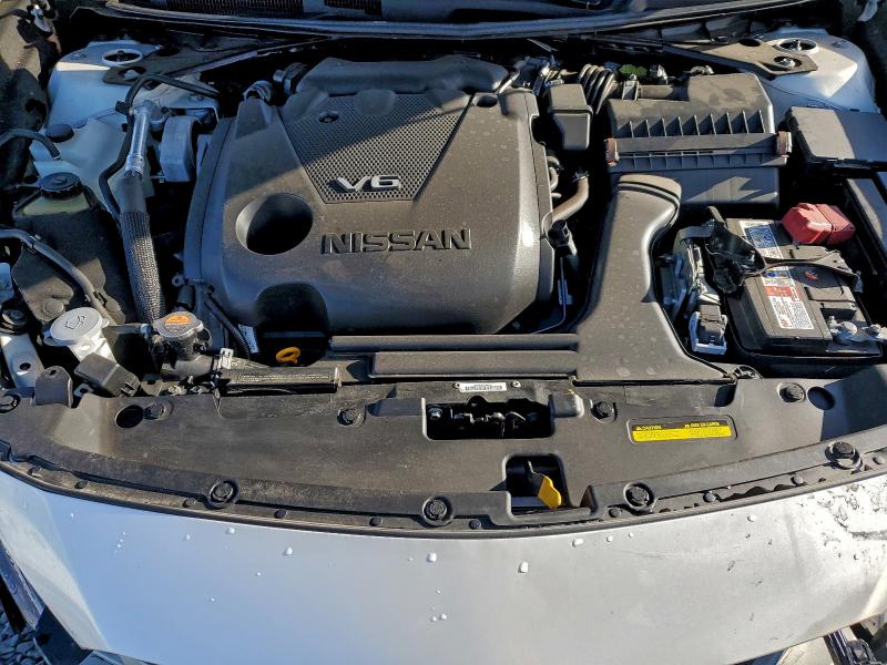 Фото 11 - NISSAN MAXIMA