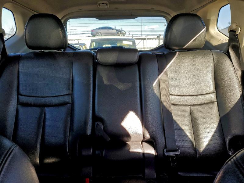 Фото 10 - NISSAN ROGUE