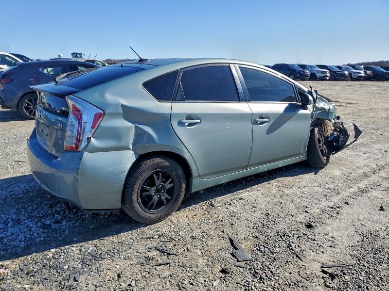 Фото 3 - TOYOTA PRIUS