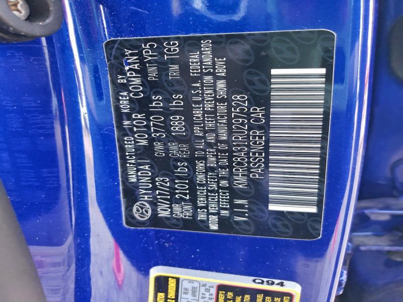 Фото 13 - HYUNDAI VENUE