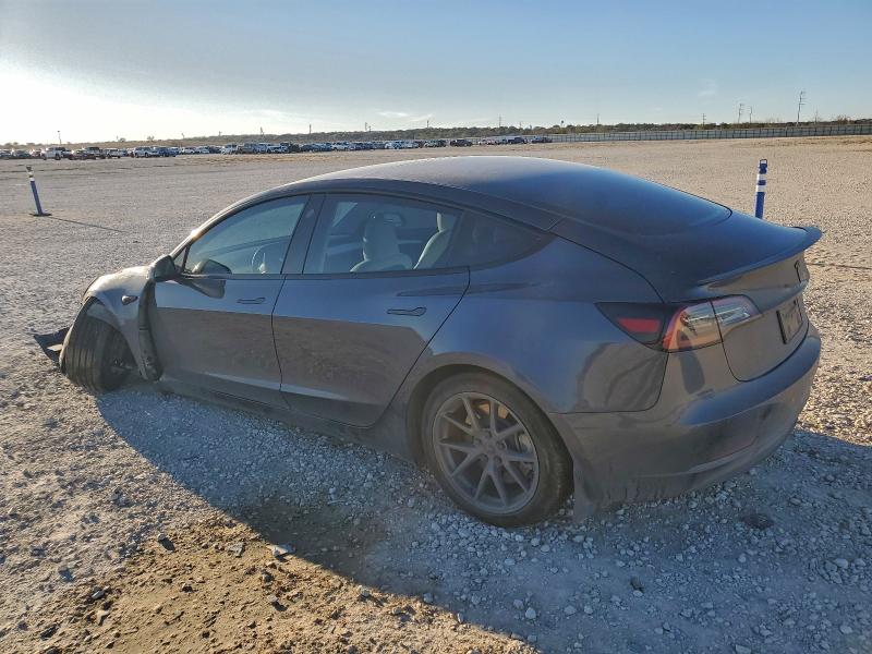 Фото 2 - TESLA MODEL 3