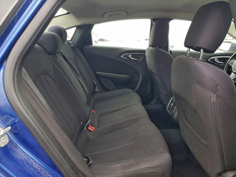 Фото 10 - CHRYSLER 200