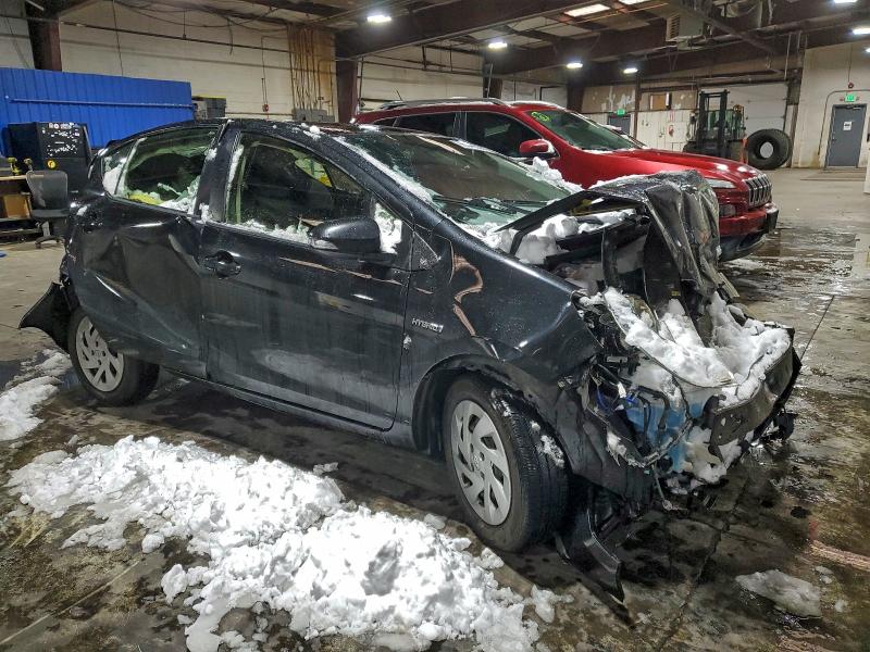 Фото 4 - TOYOTA PRIUS