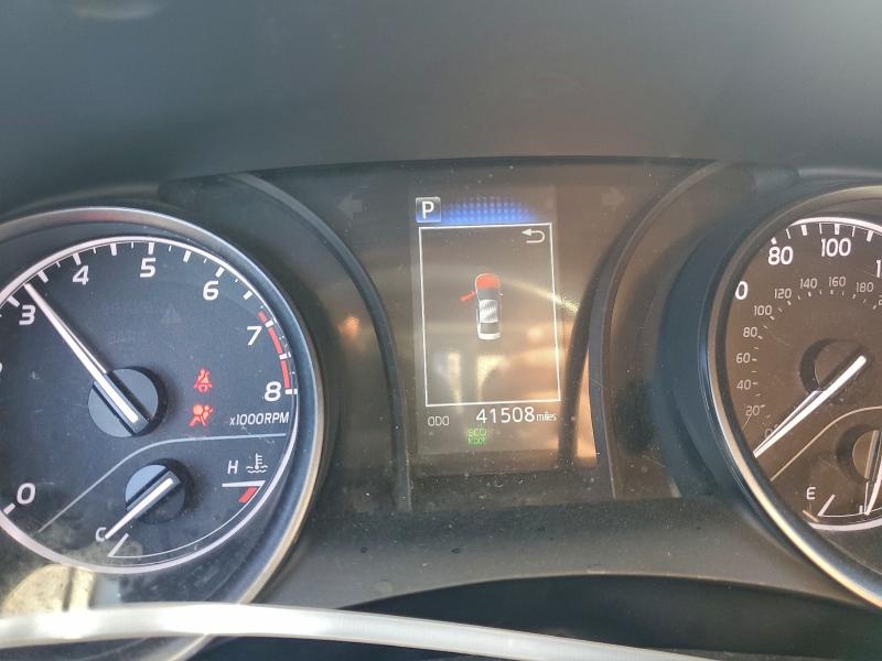 Фото 9 - TOYOTA CAMRY