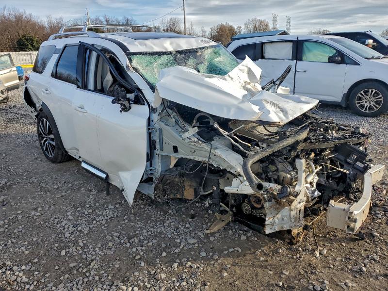 Фото 4 - NISSAN PATHFINDER