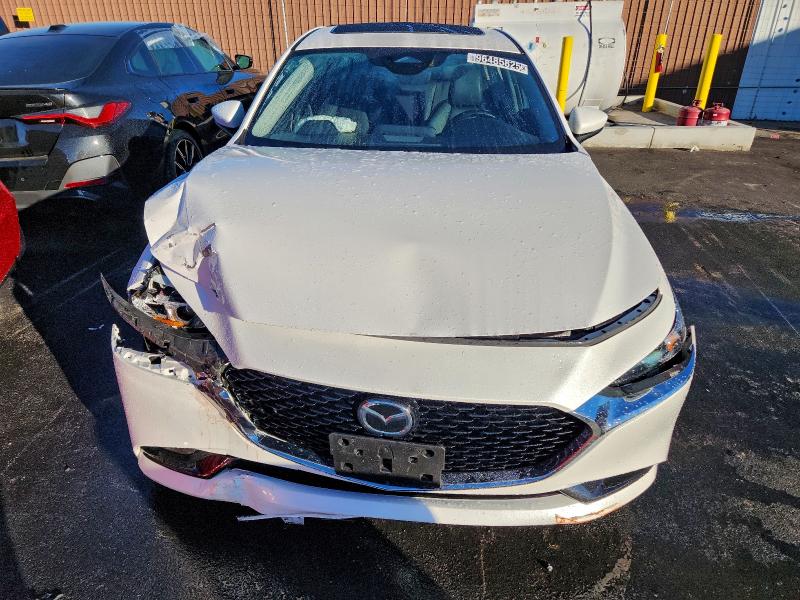 Фото 5 - MAZDA 3