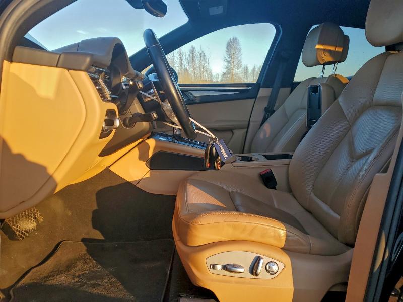 Фото 7 - PORSCHE MACAN