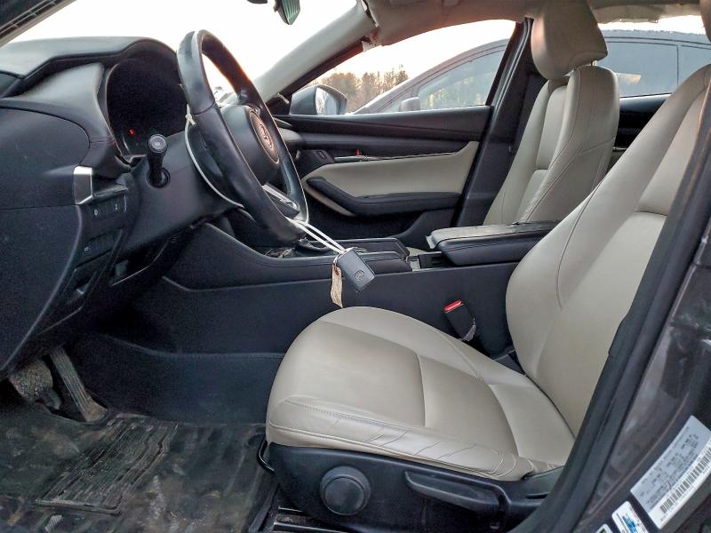 Фото 7 - MAZDA 3