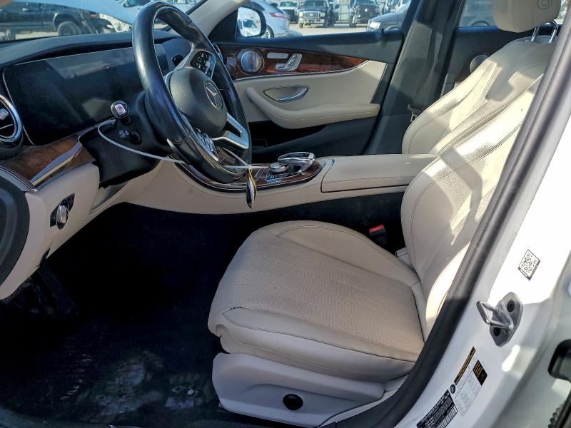 Фото 7 - MERCEDES-BENZ E-CLASS