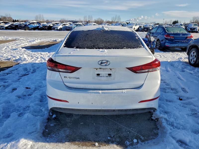 Фото 6 - HYUNDAI ELANTRA