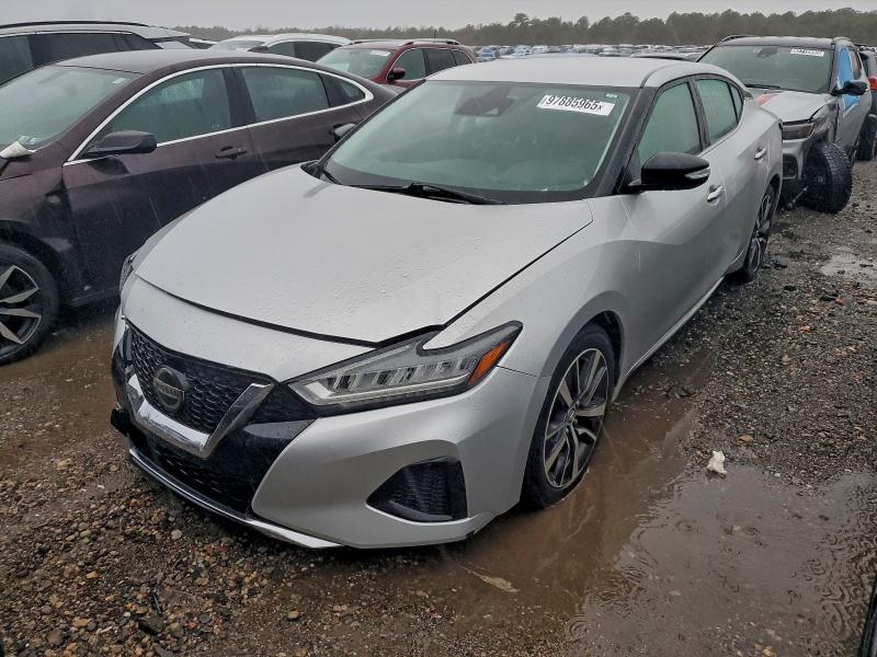 Фото 1 - NISSAN MAXIMA