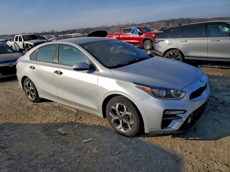 Фото 4 - KIA FORTE