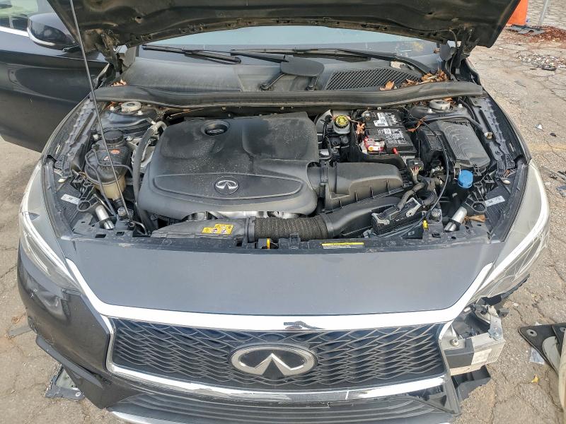 Фото 12 - INFINITI QX30