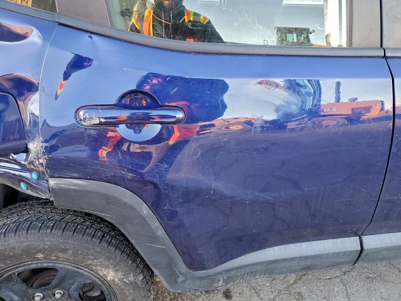 Фото 11 - JEEP RENEGADE