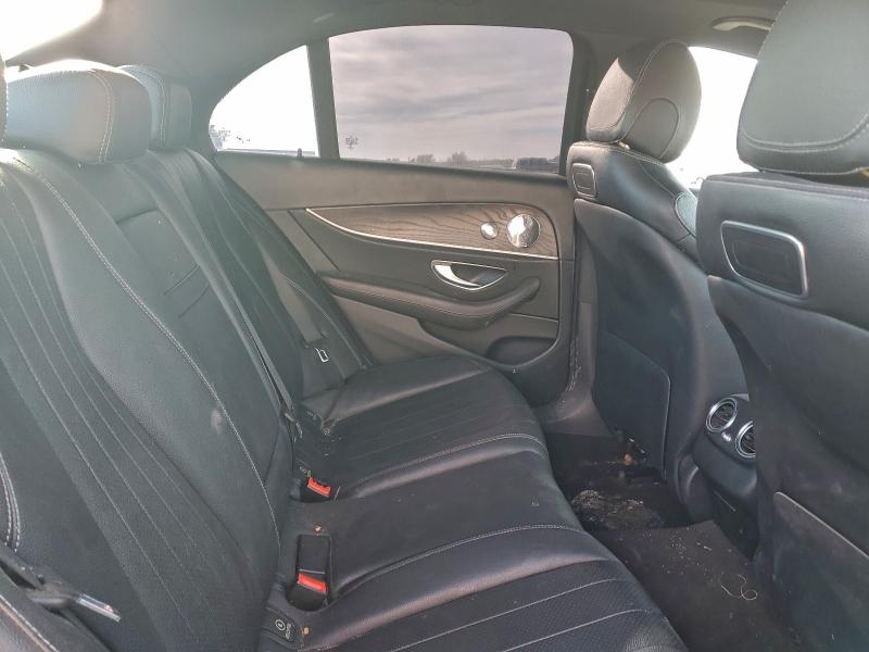 Фото 10 - MERCEDES-BENZ E-CLASS