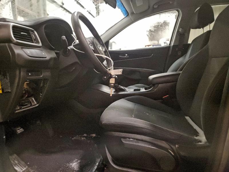 Фото 7 - KIA SORENTO