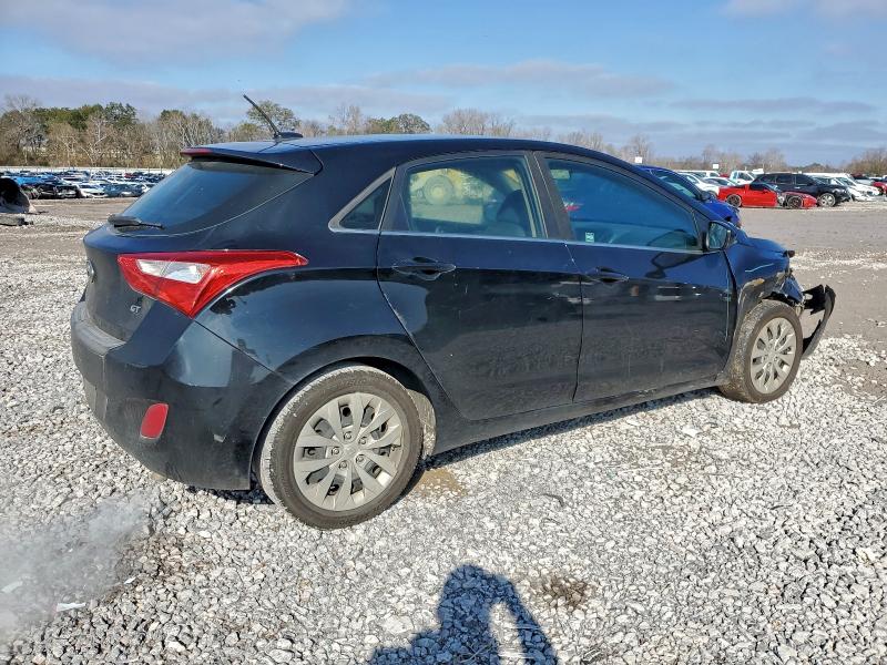 Фото 3 - HYUNDAI ELANTRA