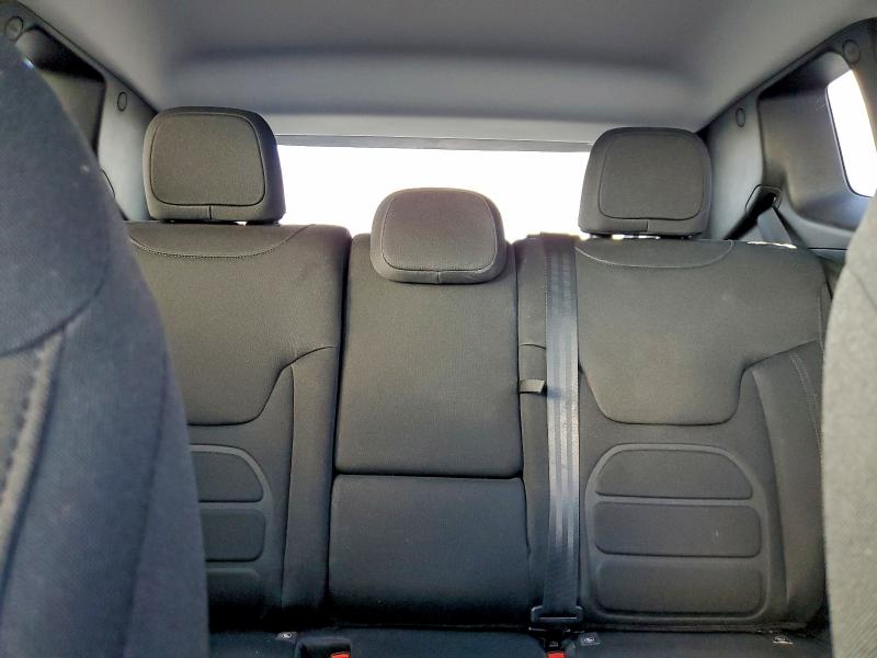 Фото 10 - JEEP RENEGADE