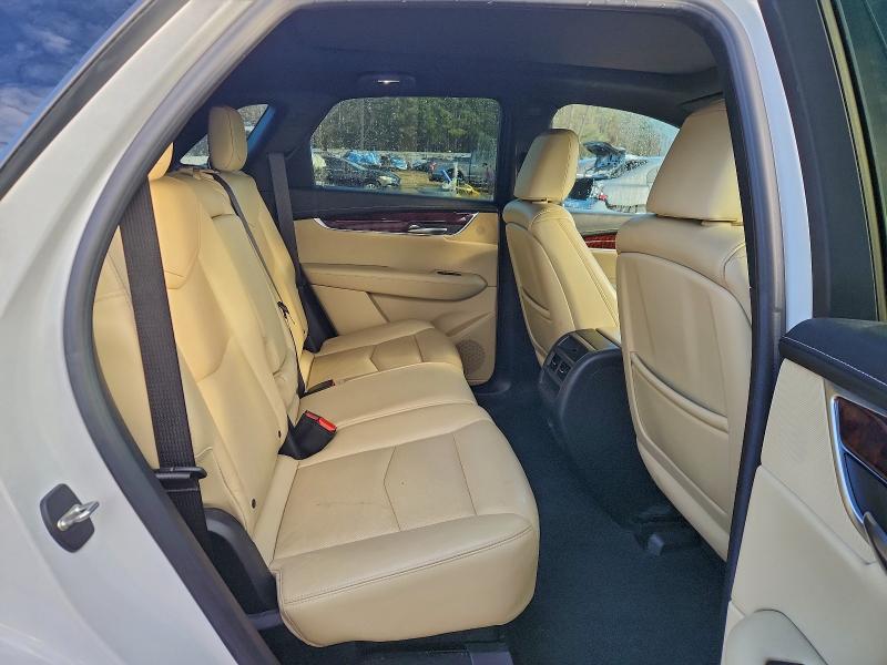 Фото 11 - CADILLAC XT5