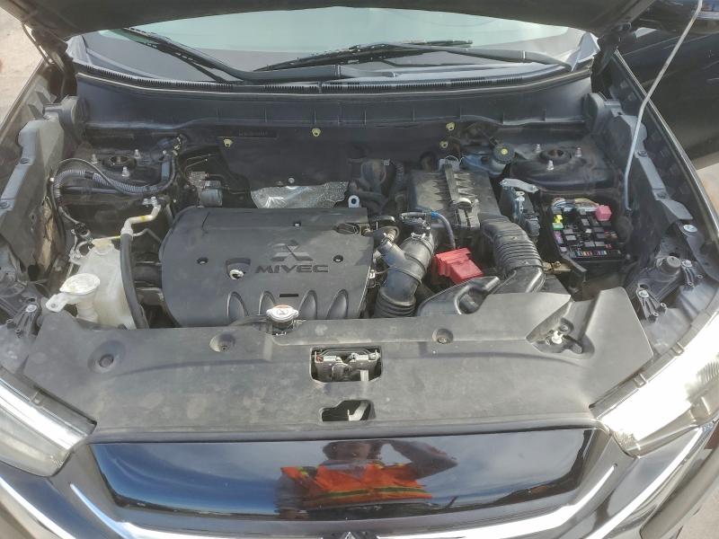 Фото 12 - MITSUBISHI OUTLANDER