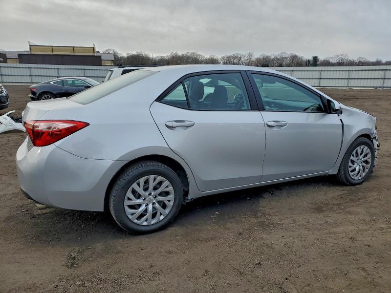 Фото 3 - TOYOTA COROLLA