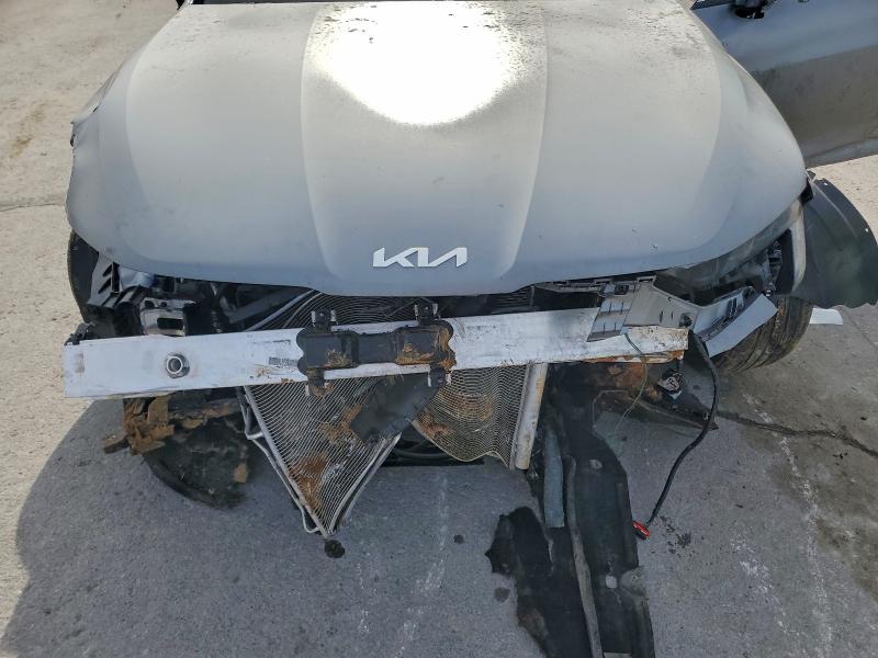 Фото 11 - KIA K5