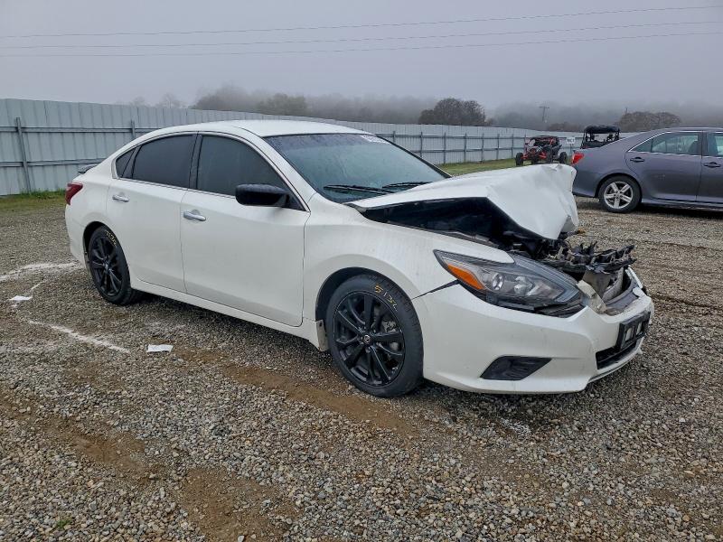 Фото 4 - NISSAN ALTIMA