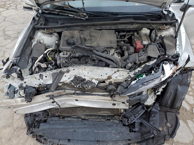 Фото 11 - TOYOTA CAMRY